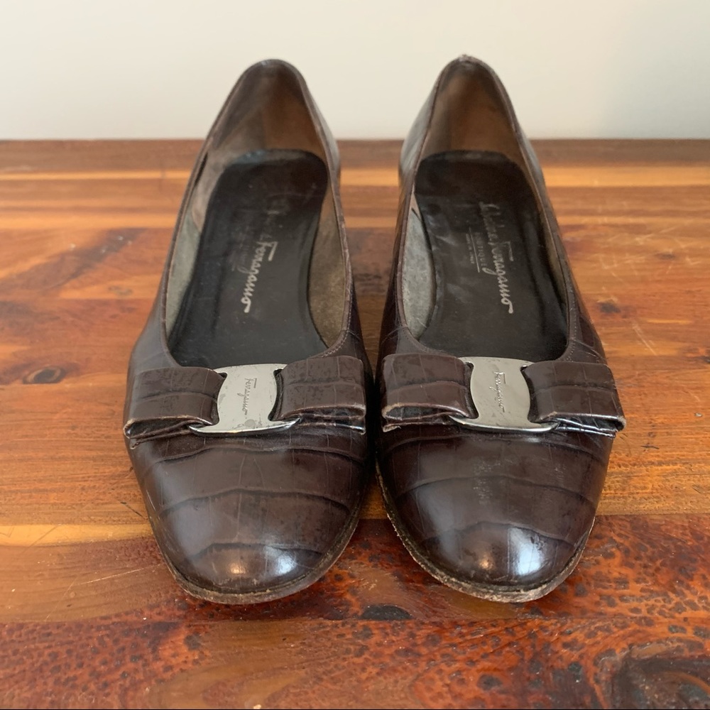 Salvatore Ferragamo Brown Croc Vara Bow Pumps - Picture 3 of 9